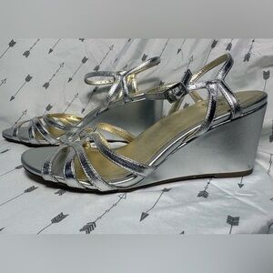 Naturalizer Gio Silver Strappy Wedge Leather Sandals Sz 10